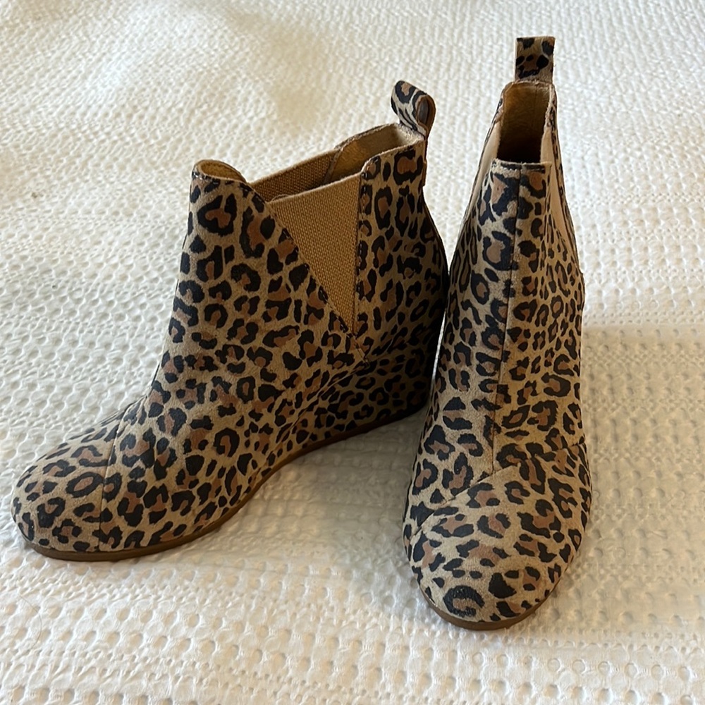 Cheetah Print Toms Wedges
